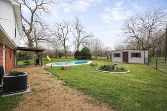 Building Photo - 1310 S Caney Trails Dr