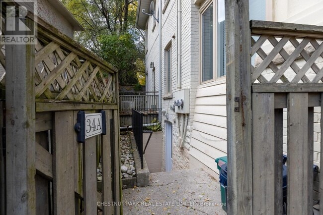 Building Photo - 34A Foxbar Rd