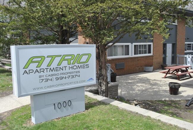 Foto del edificio - Atrio Apartment Homes