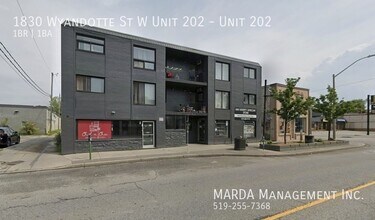 Building Photo - 1830 Wyandotte St W