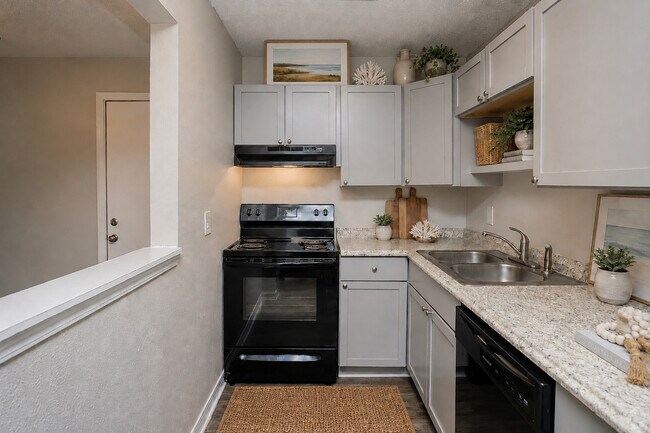 1 dormitorio, 1 baño, 625 pies cuadrados - Long Beach Square