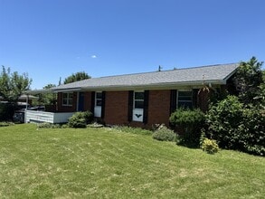 Building Photo - 1939 Bedinger Ct