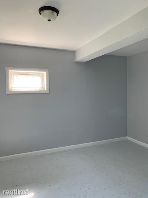 Foto del edificio - 1 br, 1 bath Apartment - 4604 Prudence St