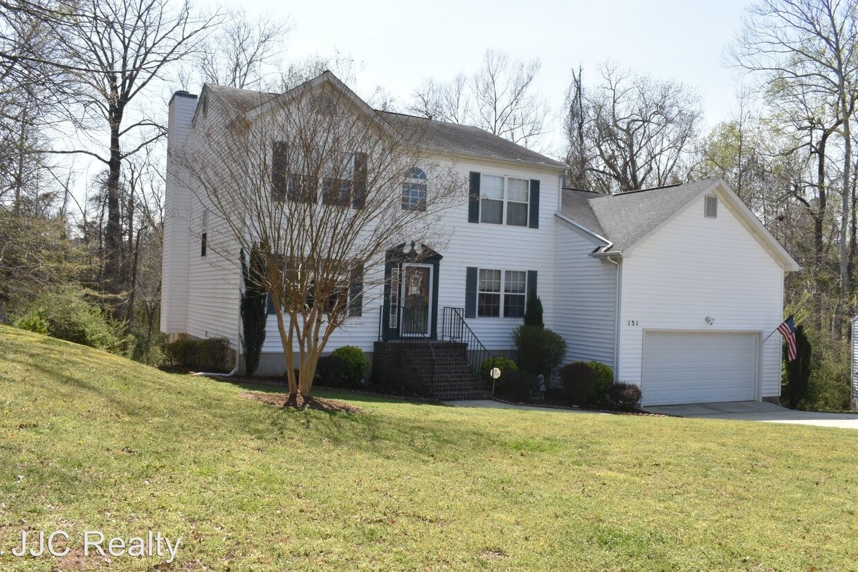 Primary Photo - 4 br, 2.5 bath House - 131 Wellington Dr