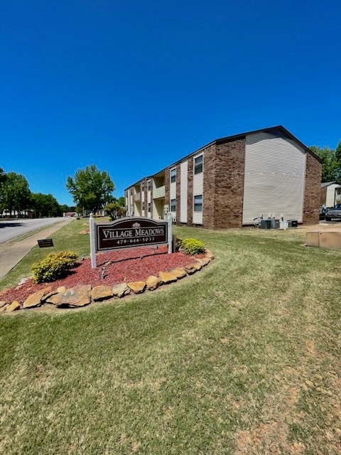 Foto principal - Village Meadows Apartments