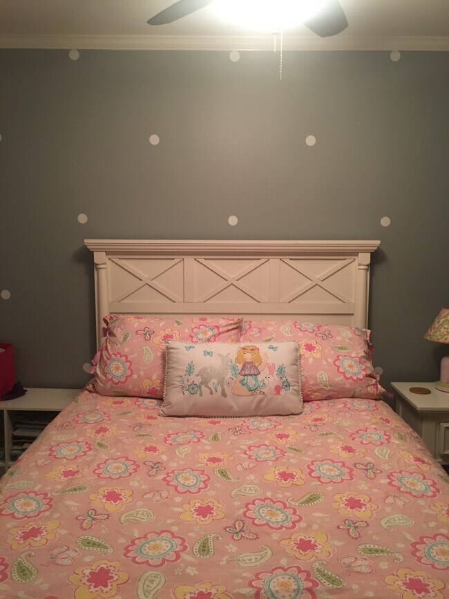 Bedroom 2 - 27 Livingston Ave