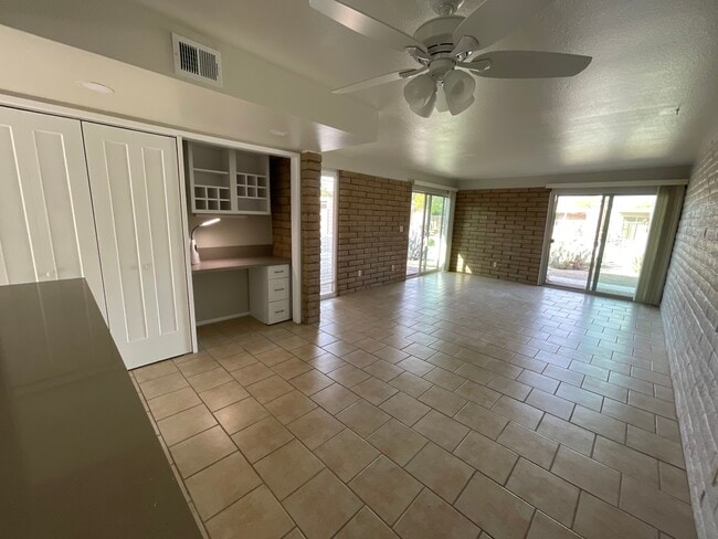 Foto del edificio - 27250 N 64th St