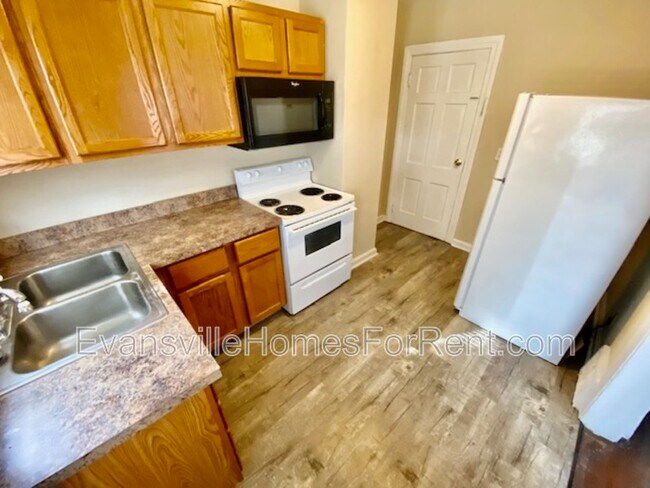 Building Photo - 1226 S Roosevelt Dr