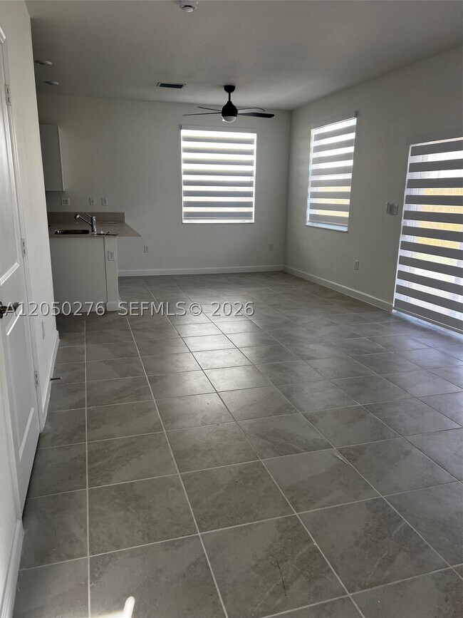 Foto del edificio - 2651 SE 24th Dr