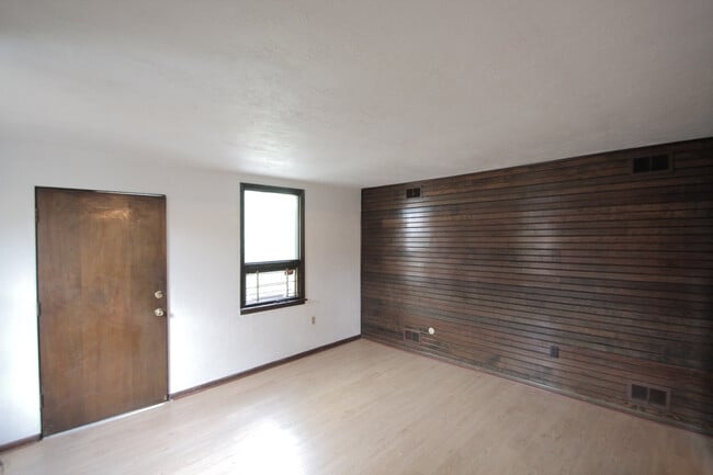 Building Photo - 315 S Trenton Ave