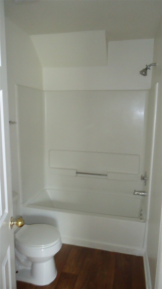 Building Photo - 2222 Timberwood Cir S