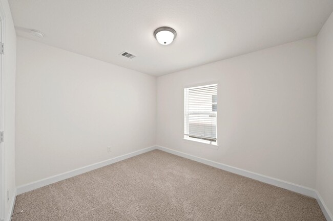 Foto del edificio - 13305 Moncloa Dr