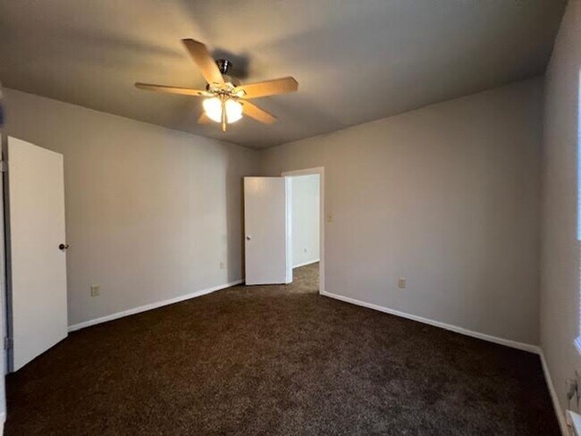 Foto del edificio - 1212 Taylor St