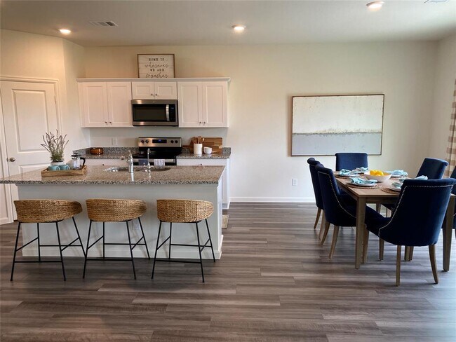 Building Photo - 4000 Tulip Tree Ln