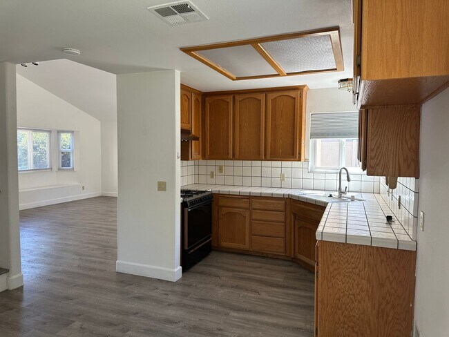 Foto del edificio - Nice 2 story home on cul-de-sac
