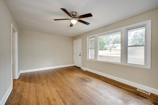 Foto del edificio - 116 Kirby Dr