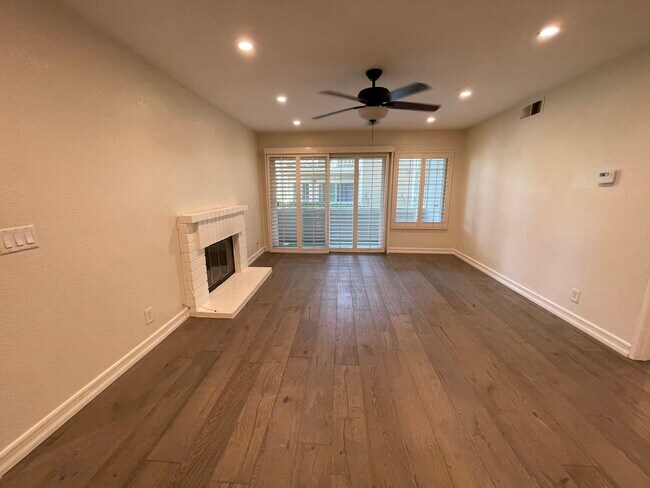 Foto del edificio - 8722 Beckenham Ln