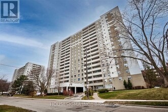 Building Photo - 45 Southport St