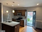 Foto principal - 834 W Lancaster Ave