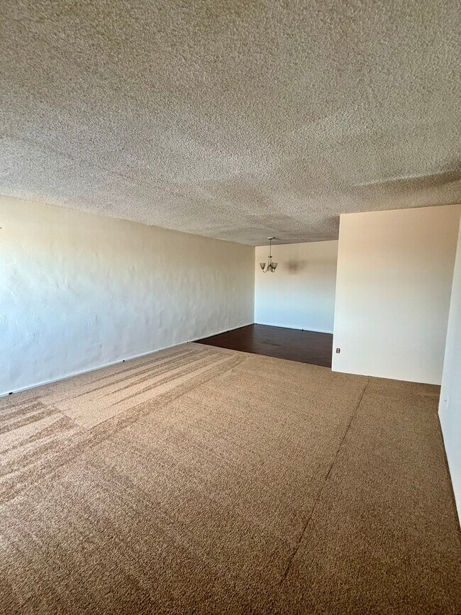 Foto del edificio - The Triad Apartments