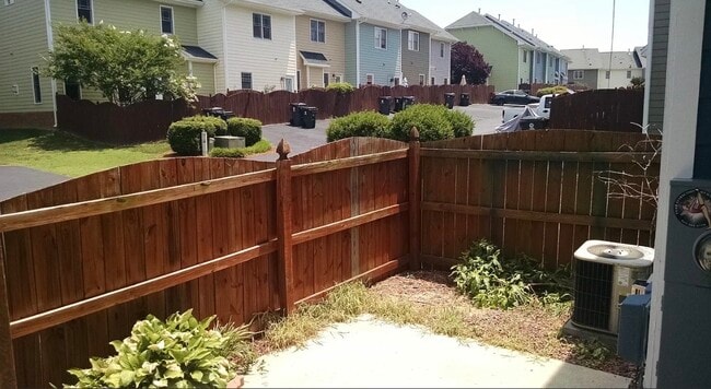 Building Photo - 1109 Bungalow Park Dr