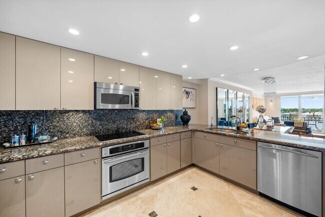 Foto del edificio - 511 Bayshore Dr