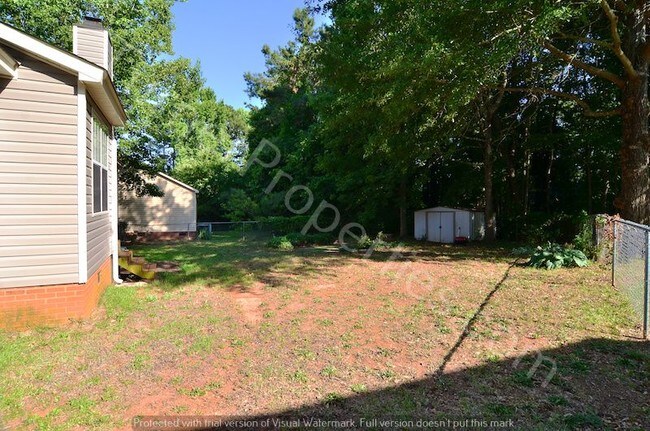 Building Photo - 15 Garrington Court Chapin SC 29036