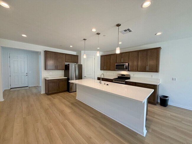 Foto del edificio - 21600 Thomas Ct