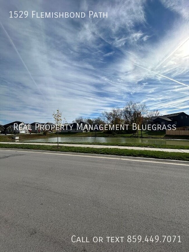 Photo - 1529 Flemishbond Path House