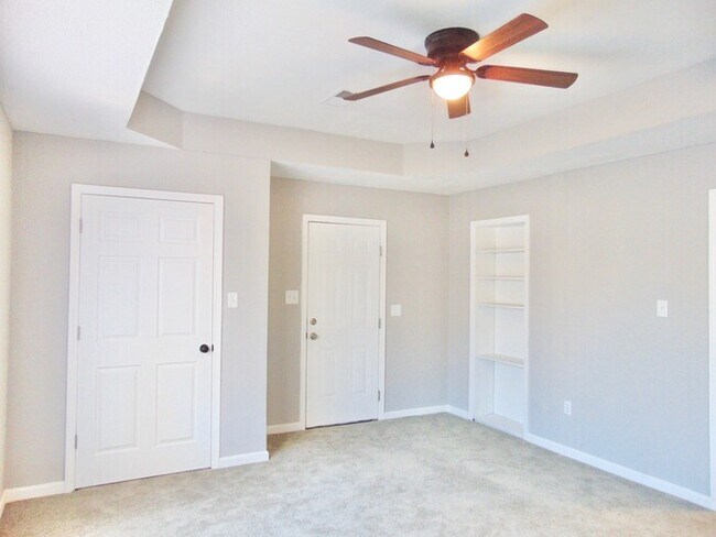 Building Photo - Beautiful Home for Lease!