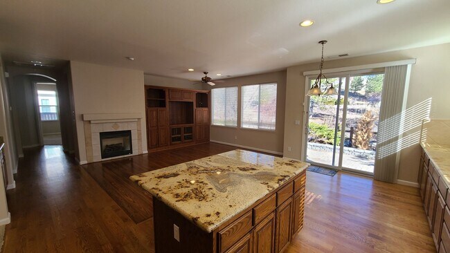 Foto del edificio - Single Story Sommerset Home!