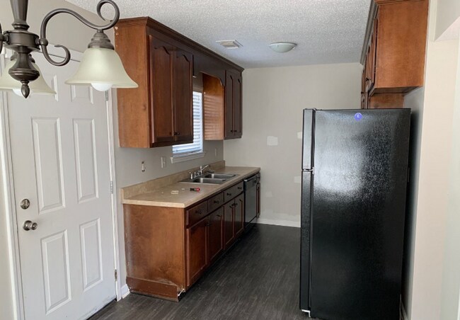 Building Photo - *11409 Oak Arbor Way