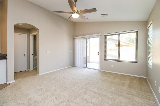 Foto del edificio - 3214 W Five Mile Peak Dr