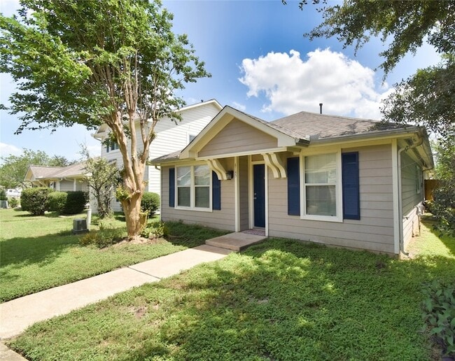 Building Photo - 6145 Settlers Square Ln