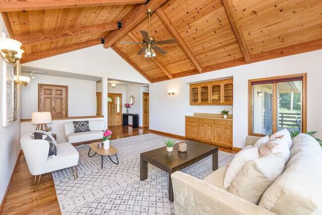 Building Photo - 17700 Carriger Rd