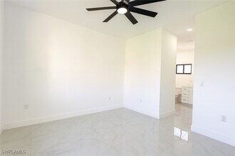 Building Photo - 2933 20th St SW