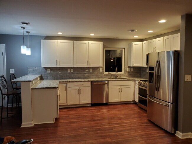 Building Photo - 12536 Ridge Rd