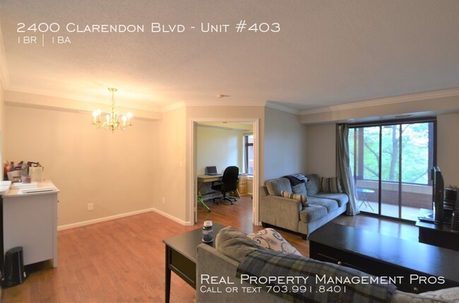 Foto del edificio - Clarendon Condo with Den! Great Location!