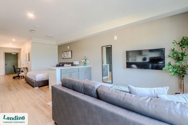 Building Photo - 210 E Green St