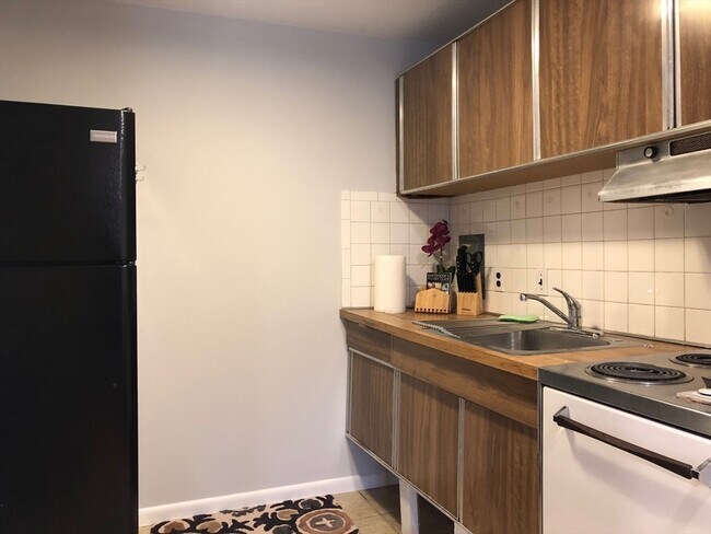 Building Photo - 36 Bellvista Rd