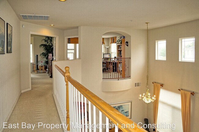 Foto del edificio - 4 br, 3 bath House - 8180 Rinconada Court
