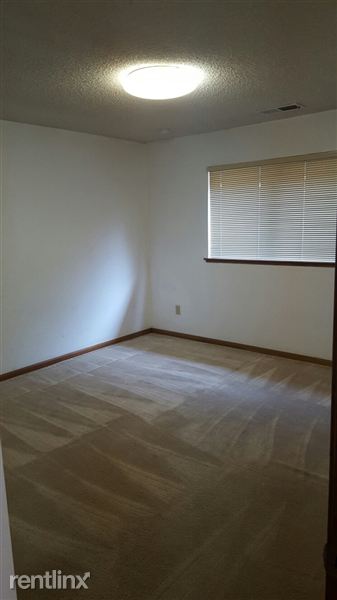 Fotografía del edificio - 1174 Cedar Tree Way