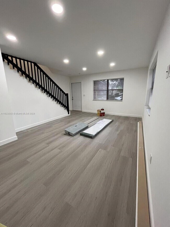 Foto del edificio - 11461 NW 43rd St
