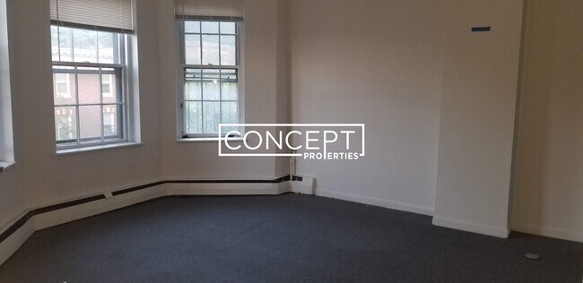 Foto del edificio - 61 S Huntington Ave