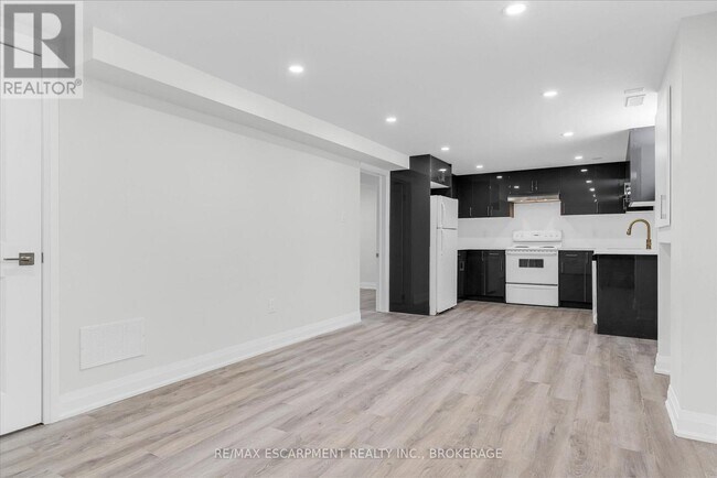 Building Photo - 51 Runcorn St