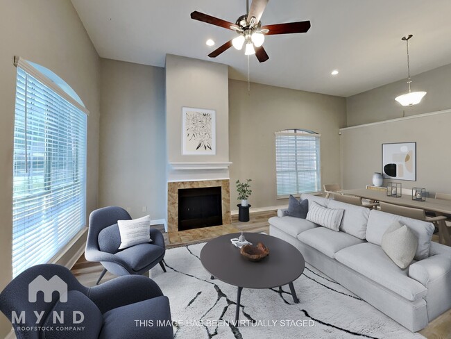Foto del edificio - 1628 Mockingbird Ln