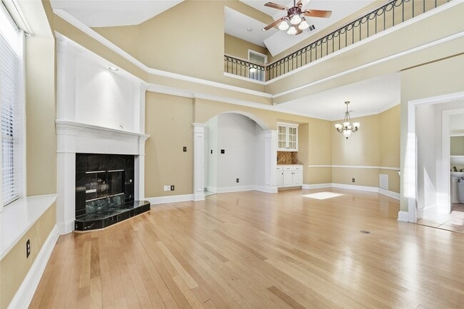 Building Photo - 5518 Australia Ct