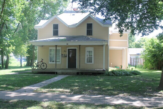 Outside View - 119 Elm St