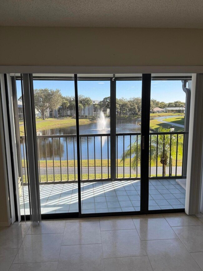 Foto del edificio - 1012 Green Pine Blvd