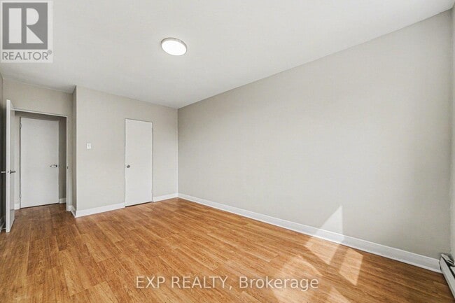 Building Photo - 1455 Morisset Ave